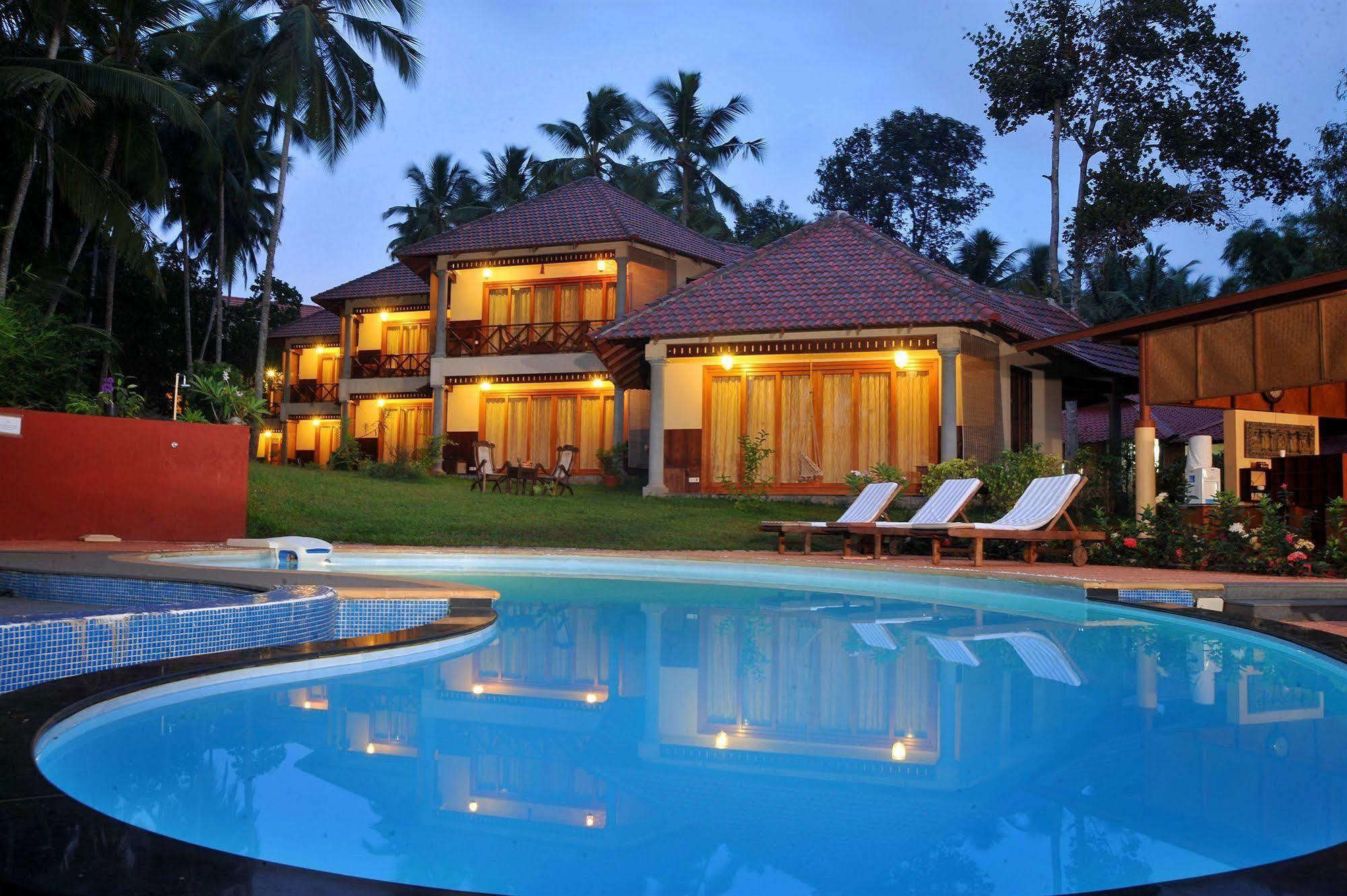 Hotel Ananda Lakshmi Ayurveda Retreat Chowara Exteriér fotografie