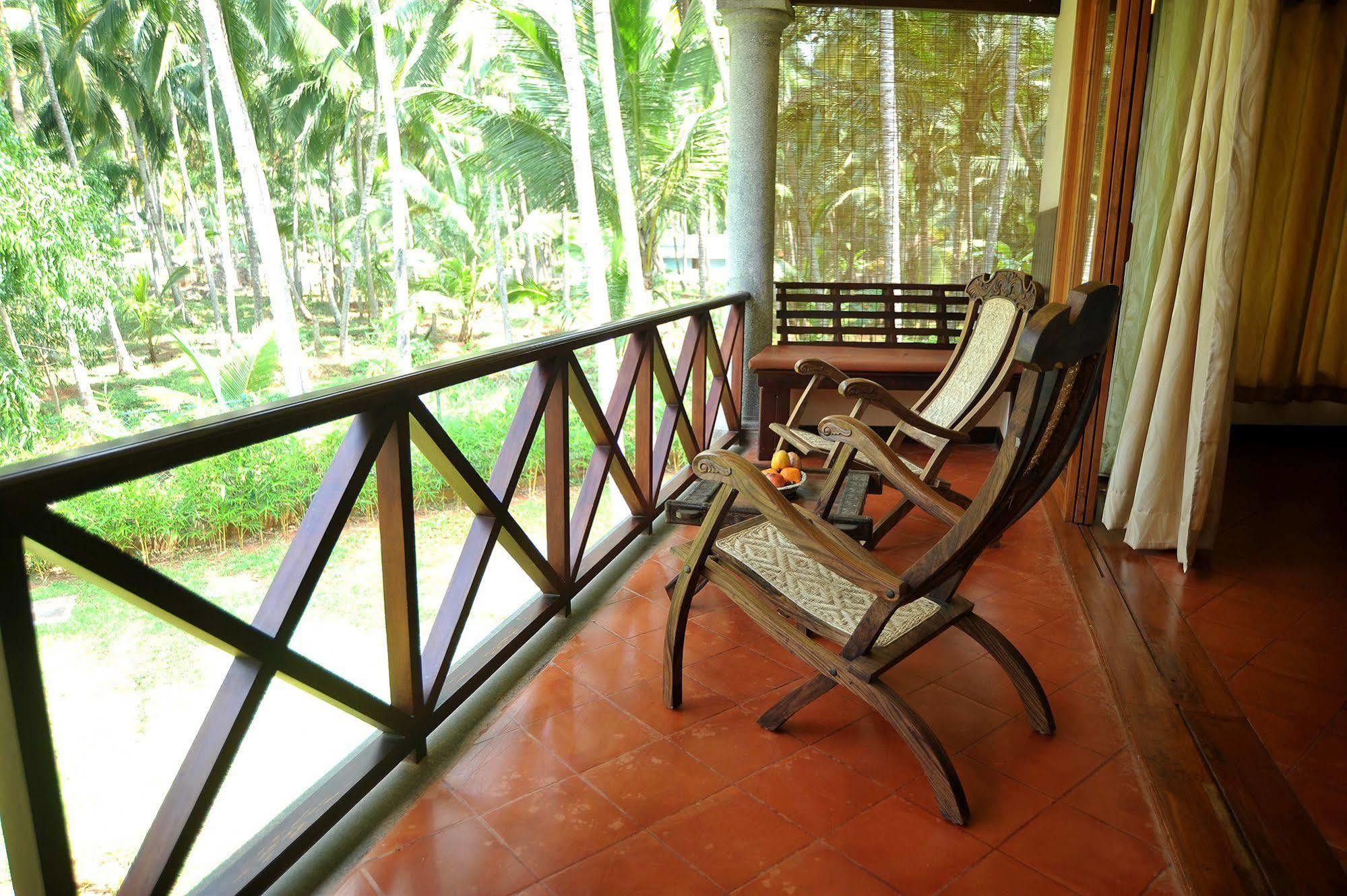 Hotel Ananda Lakshmi Ayurveda Retreat Chowara Exteriér fotografie